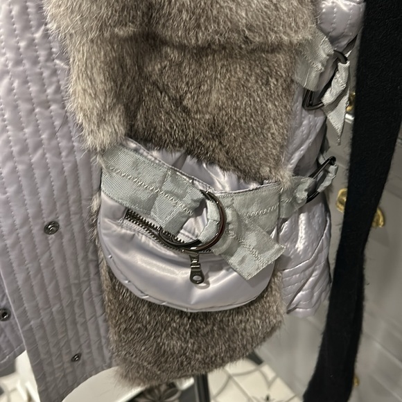 Rabbit Fur Vest with adjustable fit - Picture 9 of 16